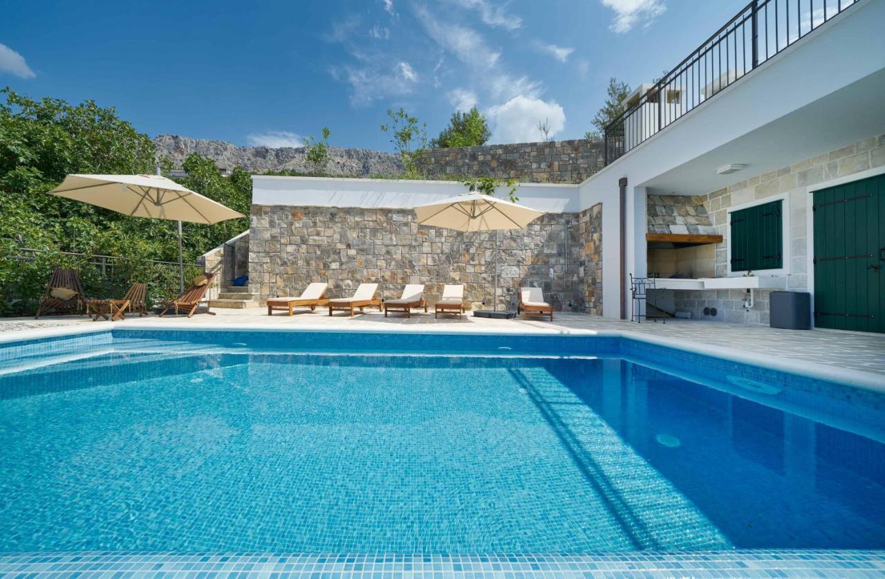 Luxury Residence Mladenka เยเซนิเซ ภายนอก รูปภาพ