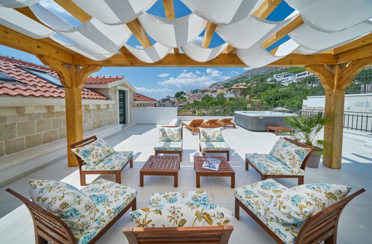 Luxury Residence Mladenka เยเซนิเซ ภายนอก รูปภาพ